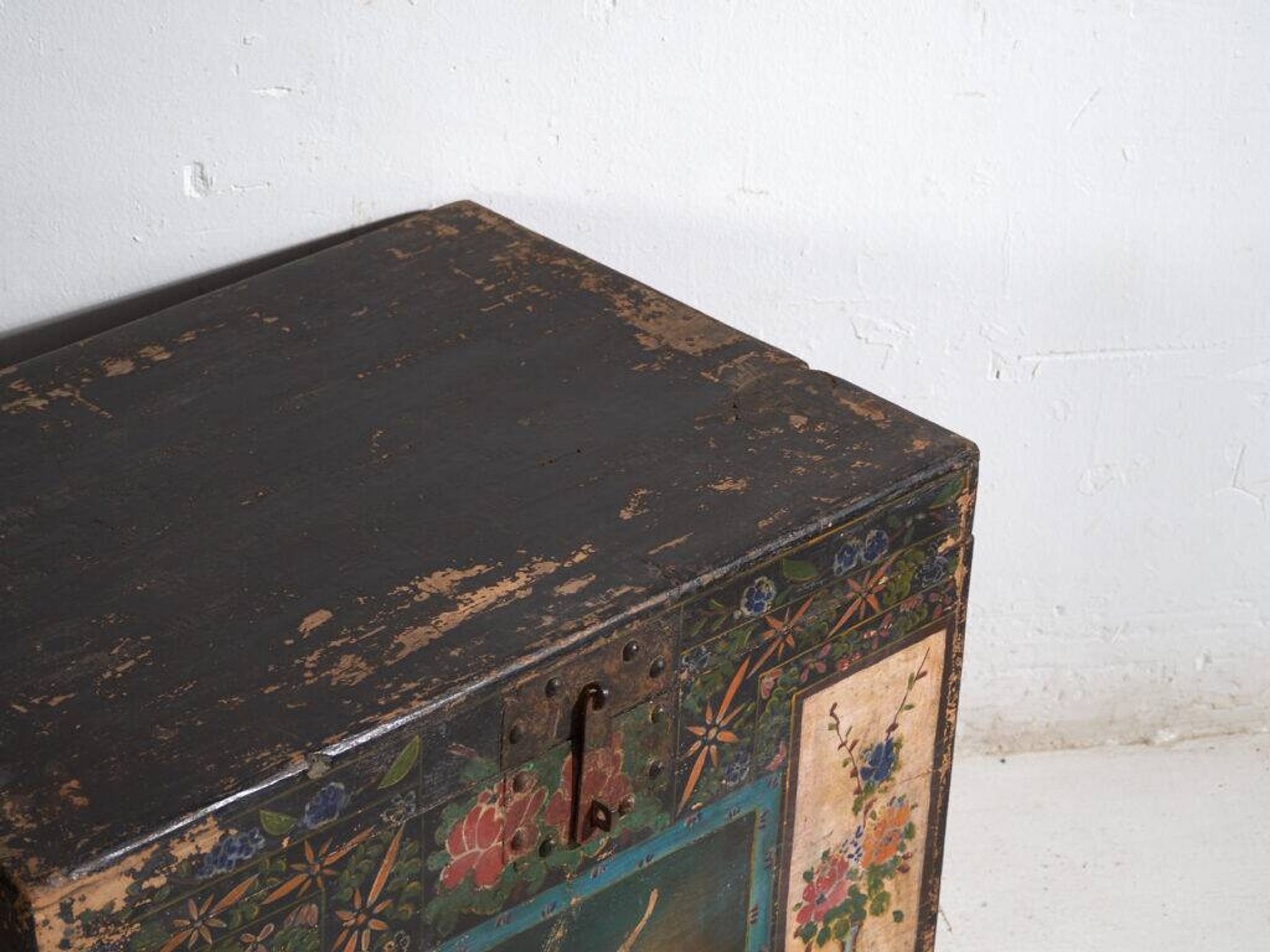 Antique Chinese chest painted in pine wood – China, circa 1900