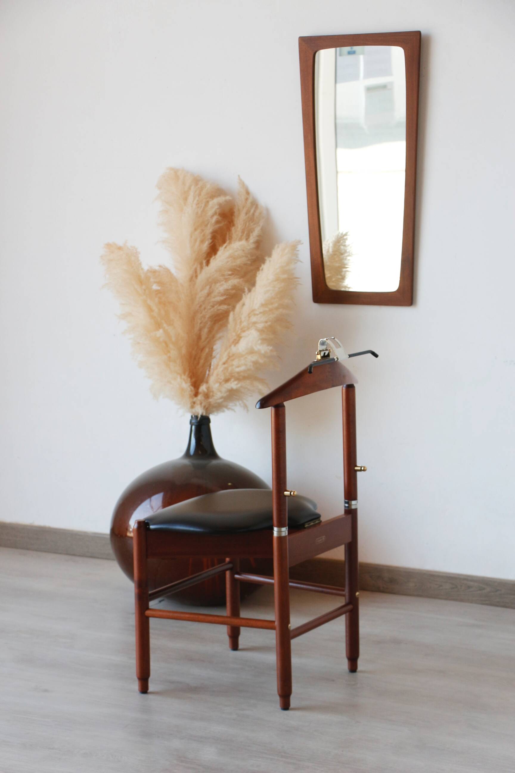 Fratelli Reguitti valet – Vintage Italian chair