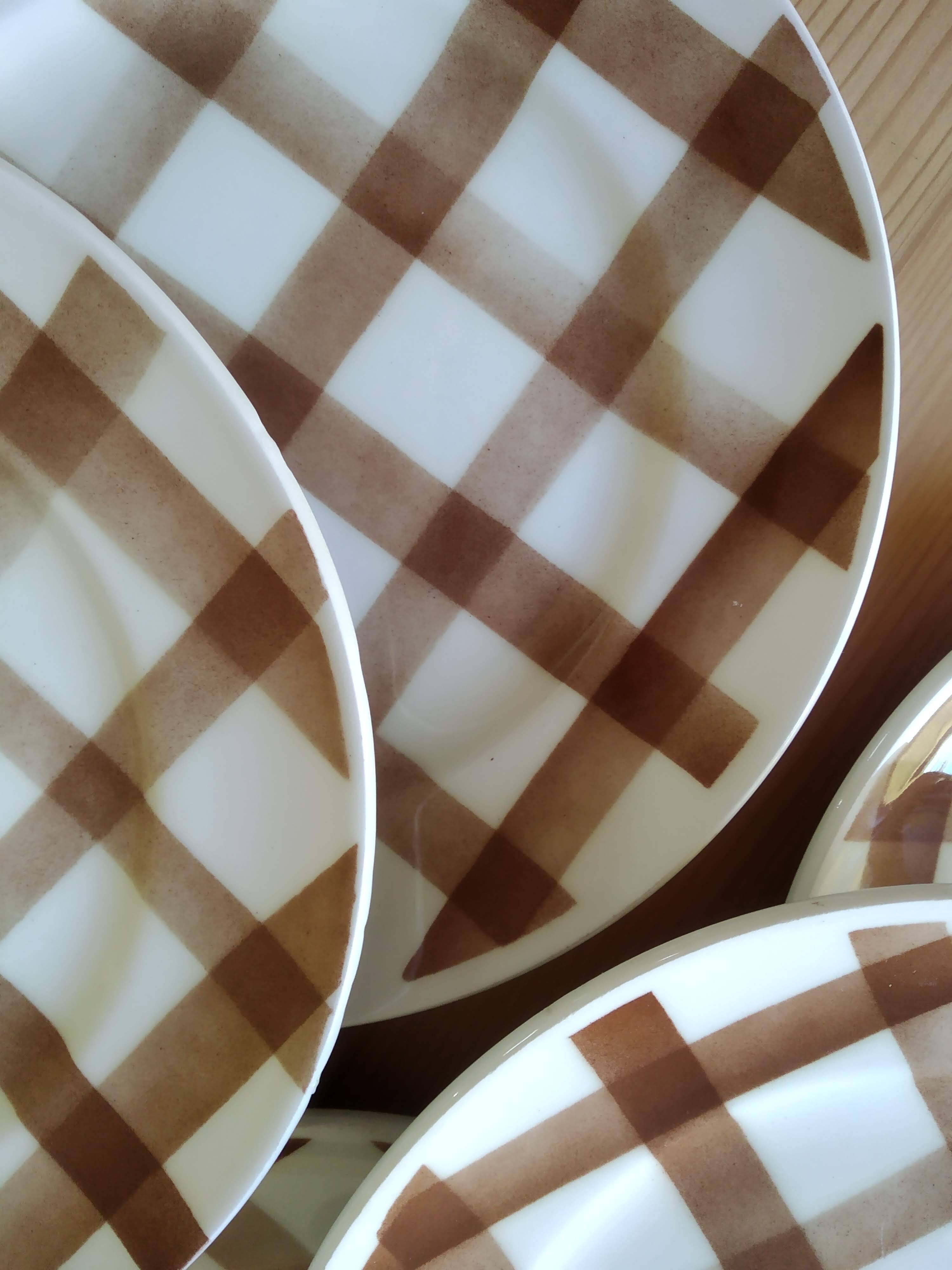 6 vintage Scottish Moulin des Loups dessert plates