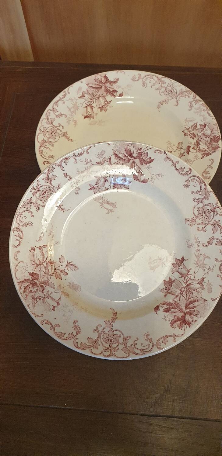 Four St Amand and Hamage flat plates