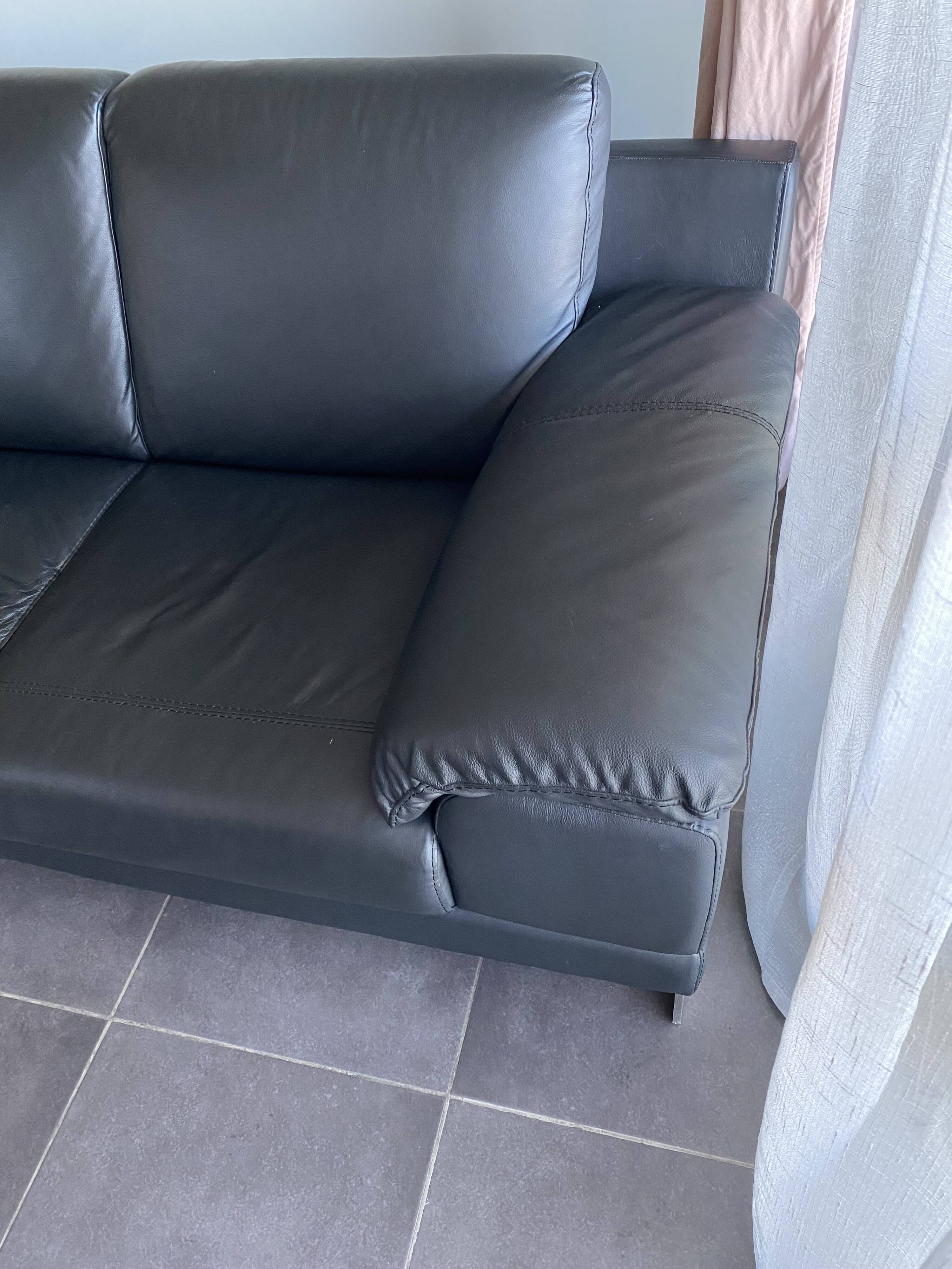 Leather corner sofa