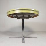Vintage round dining table with a diameter of 100 cm, extendable to 135 cm, from the 1970s.