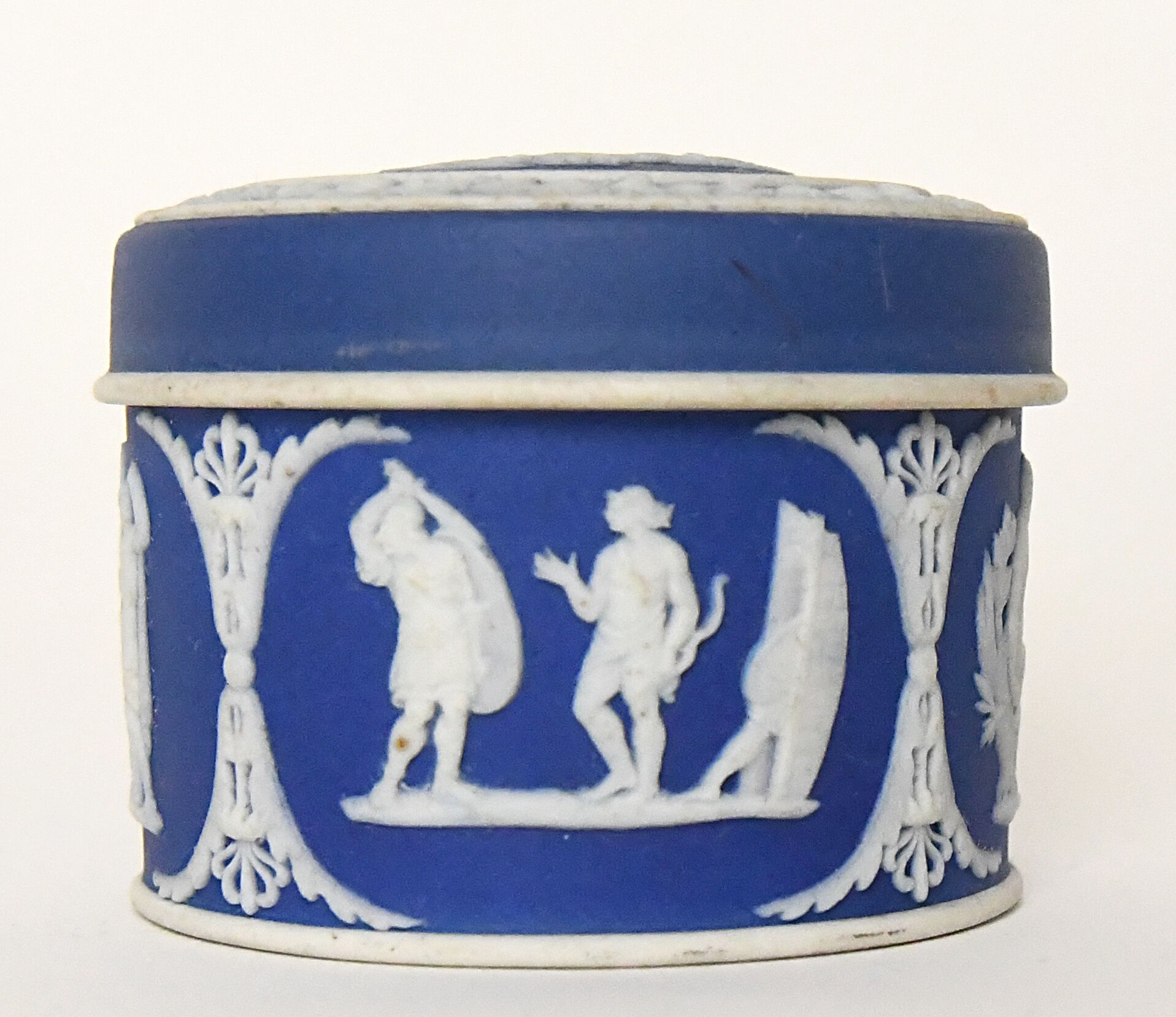 Pair of Wedgwood biscuit boxes with relief decoration of antique scenes