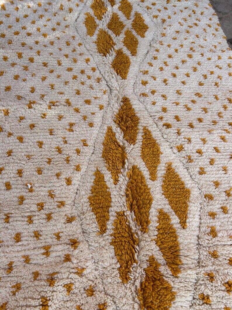 Handmade Beni Ouraine rug, size 200 x 300 cm