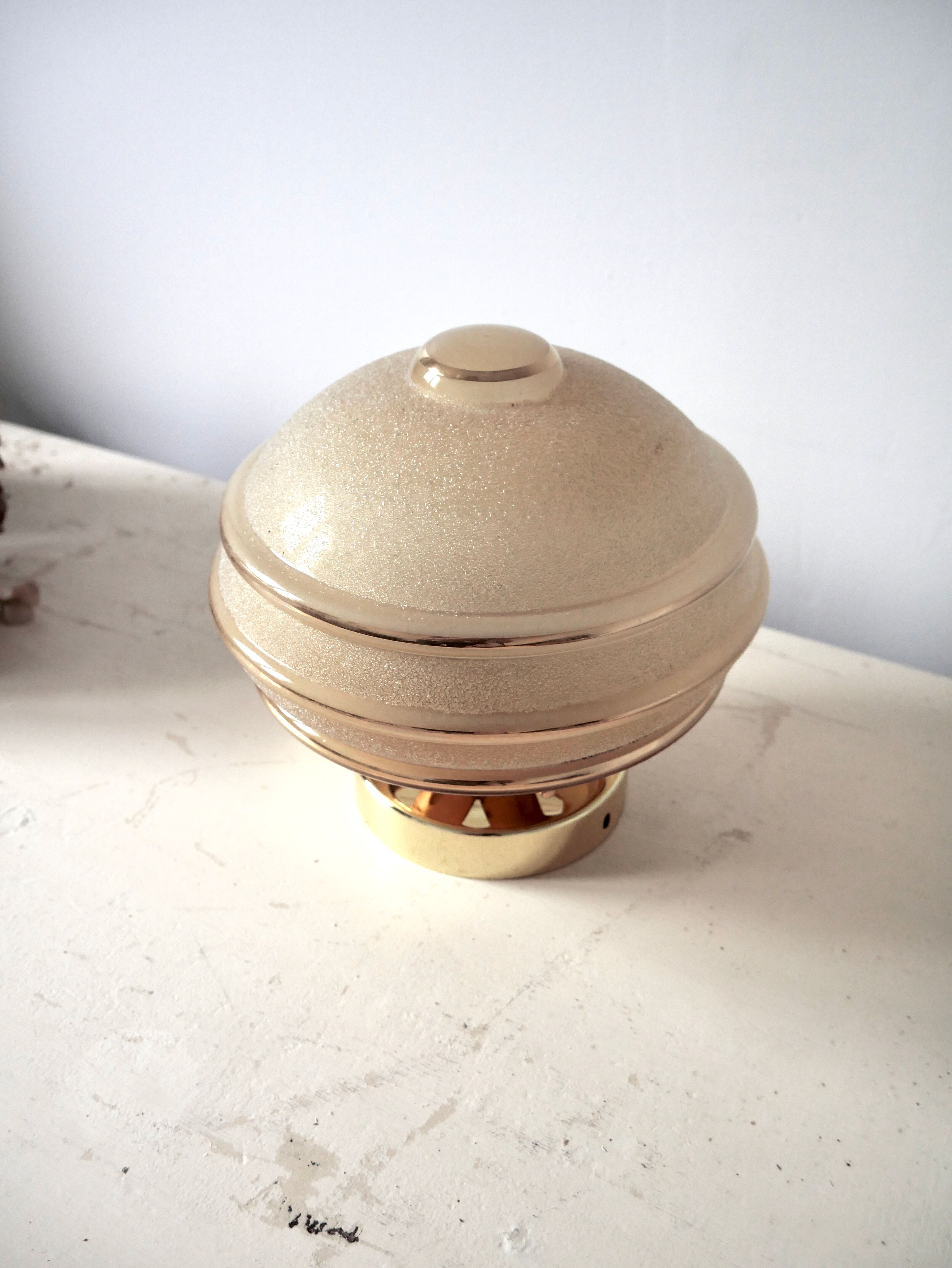 Frosted glass table lamp