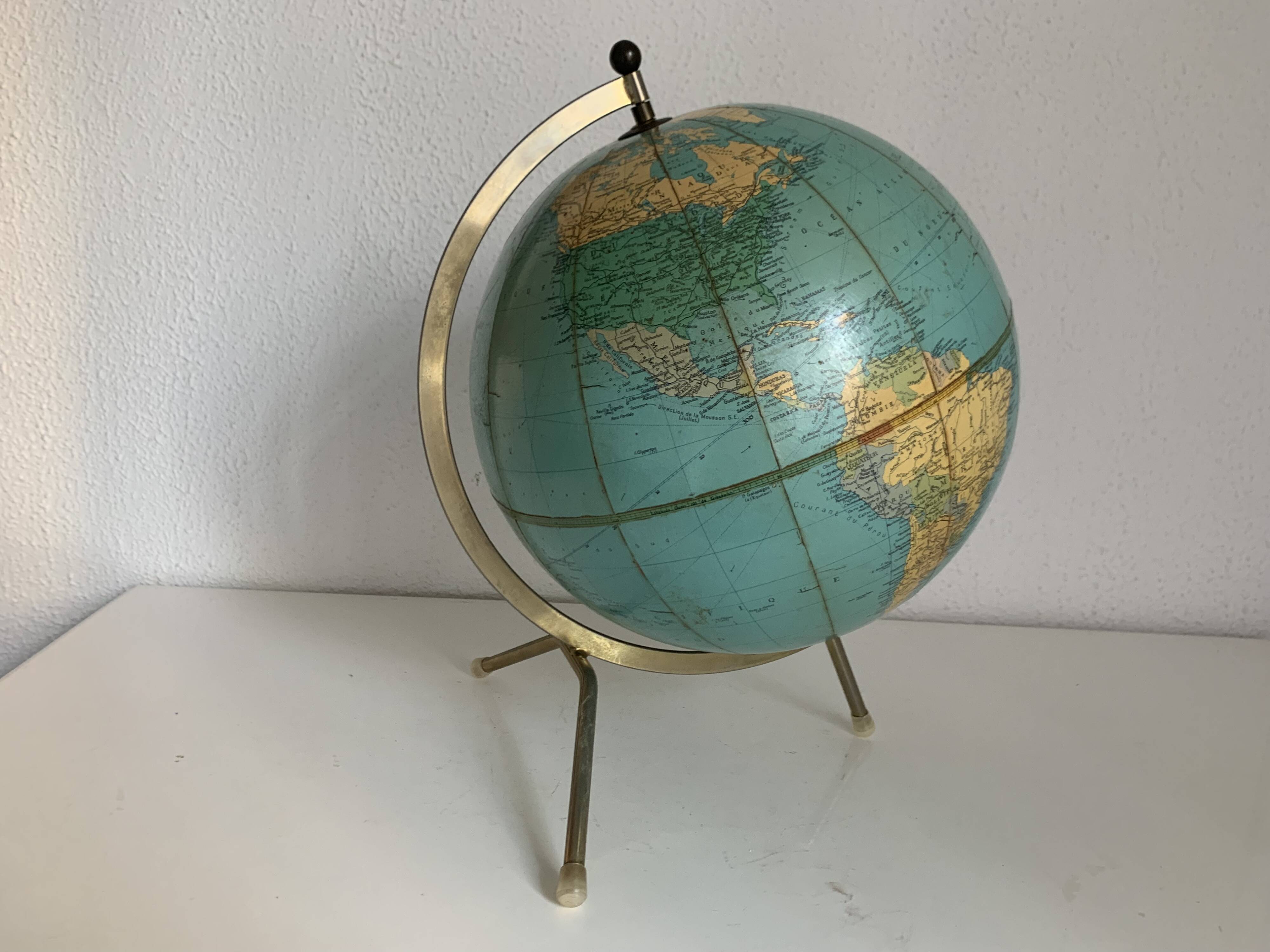 Vintage 1976 terrestrial tripod globe, Taride Philips Challenge world map -