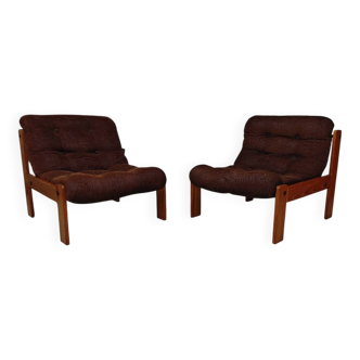 Pair of armchairs in pine and velvet