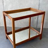 Mirrored rolling table