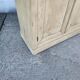 Armoire en bois naturel