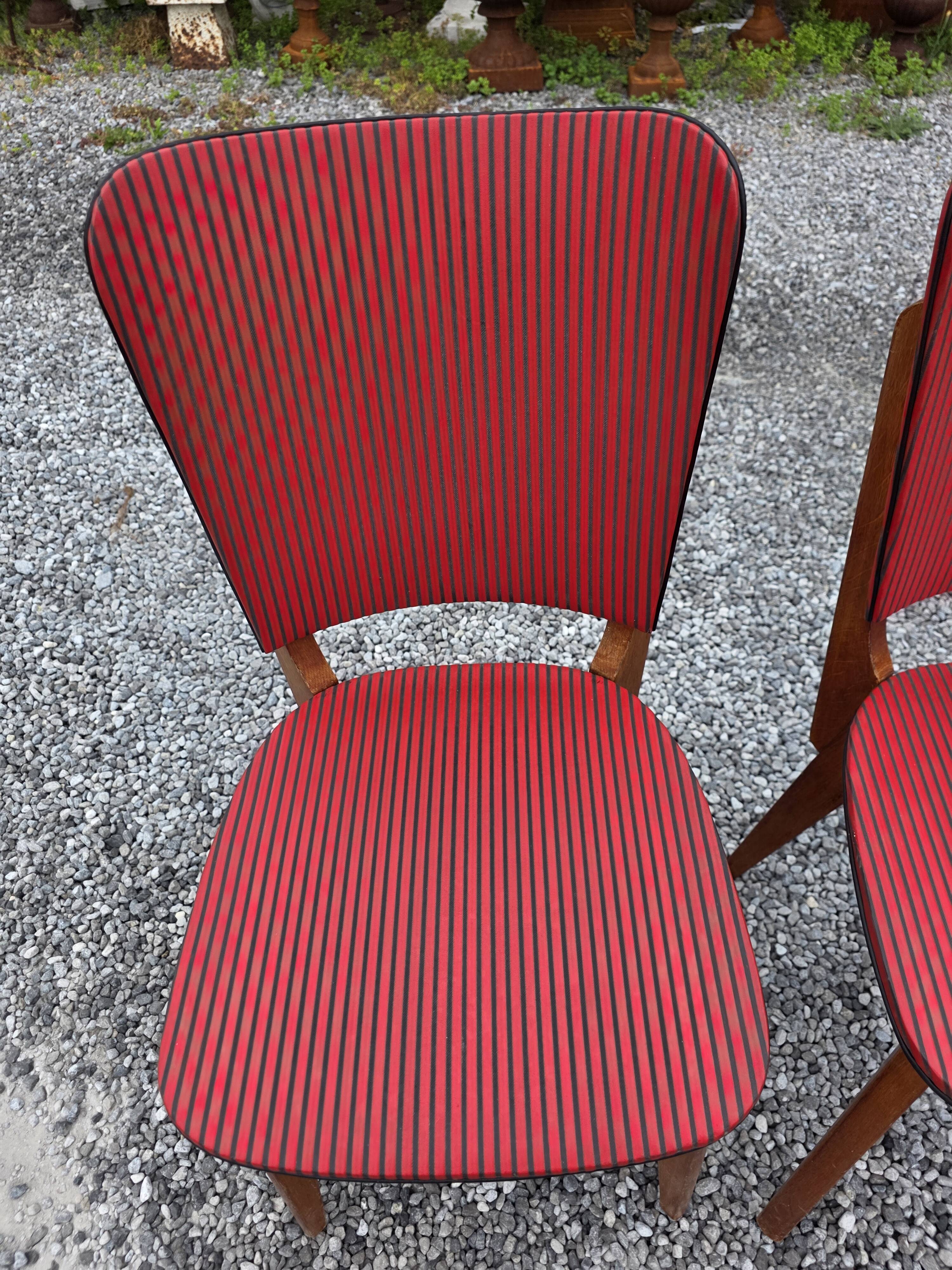 6 vintage oak chairs from the 1960s