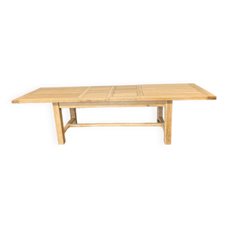 Solid oak farm table with 2 central extensions