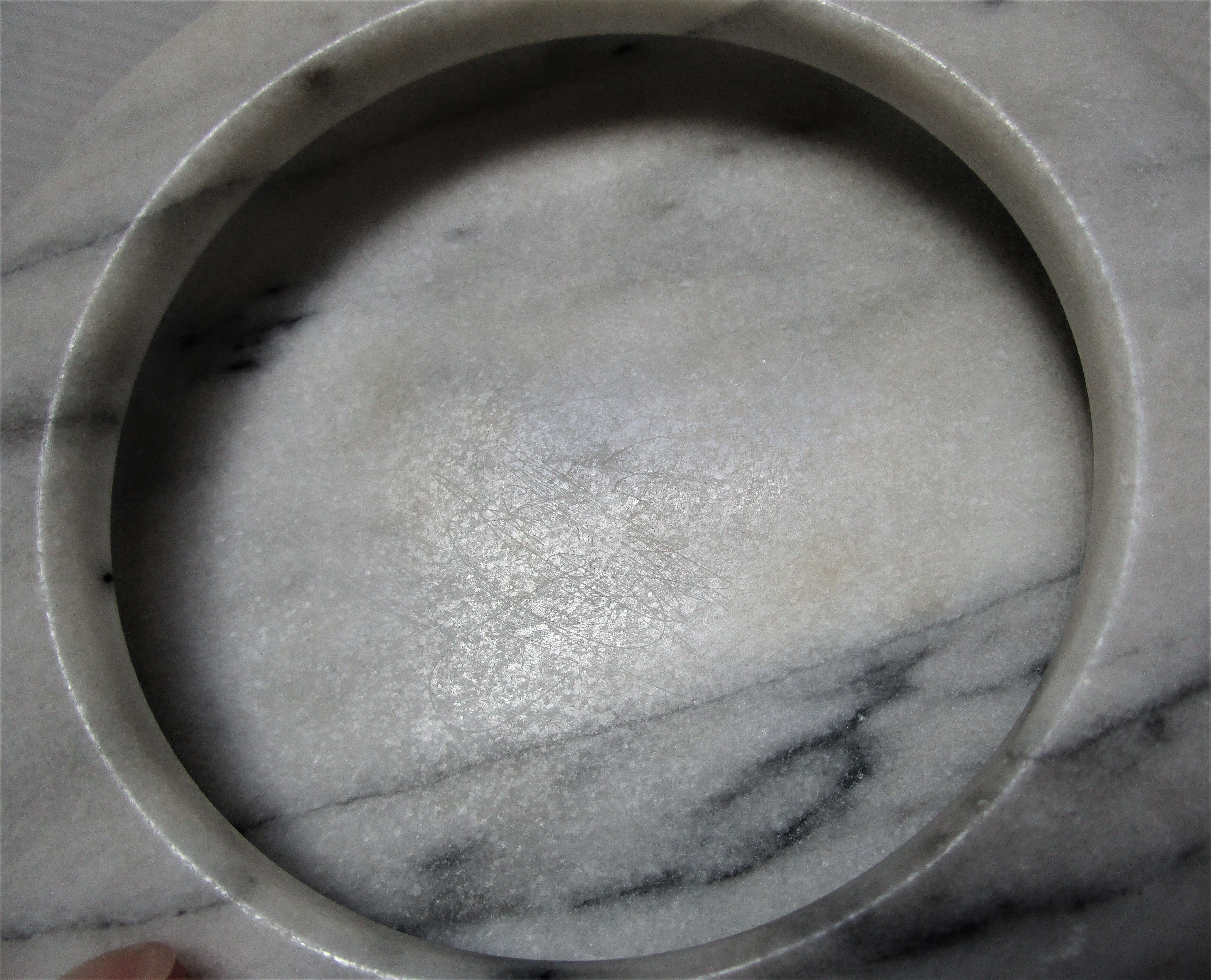 Trinket bowl white marble veined black
