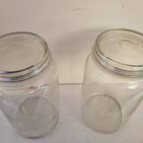2 glass jars with lid