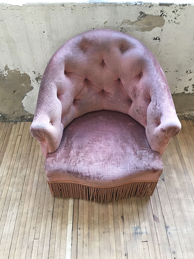 Armchairs pink captionne toad