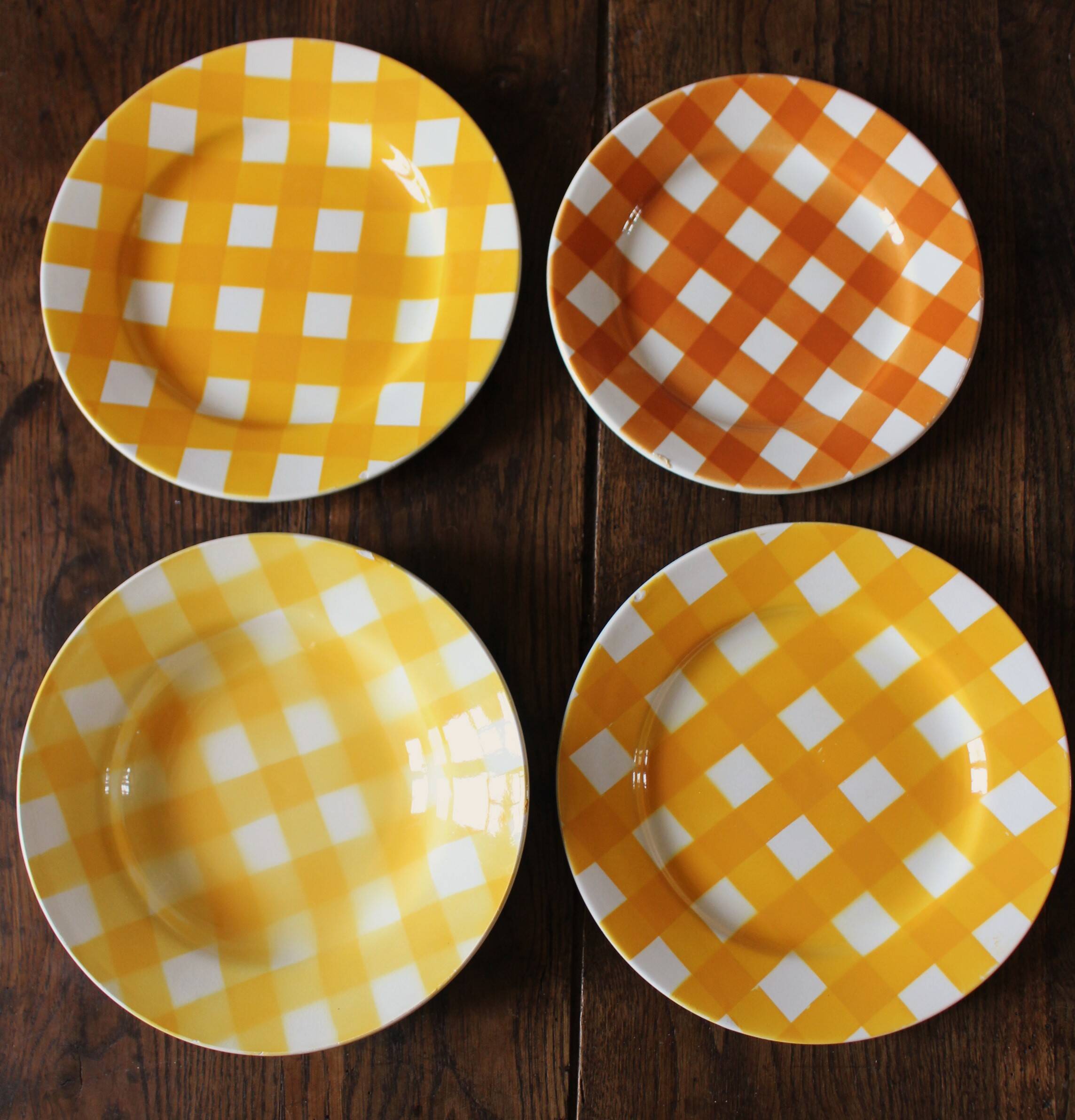 A Lot of 4 Yellow Orange Digoin Sarreguemines Scottish plates