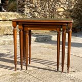 Tables gigognes