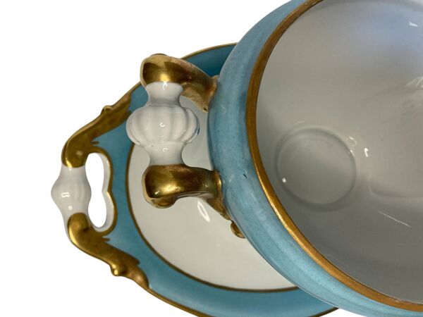 Limoges, Soupière sur présentoir porcelaine début XXème