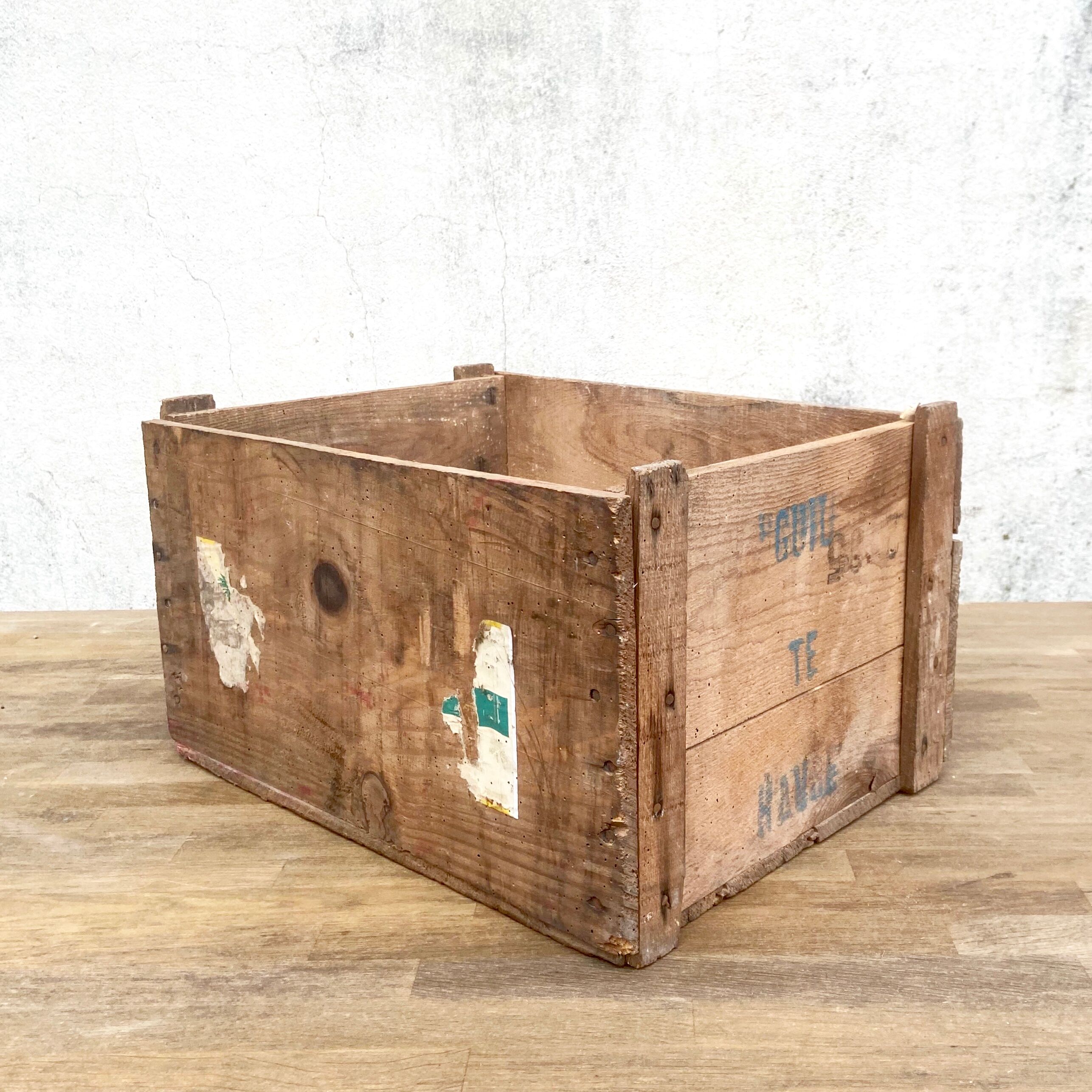 Locker Box Vintage wooden box - Pineapple Martinique - Fort de France