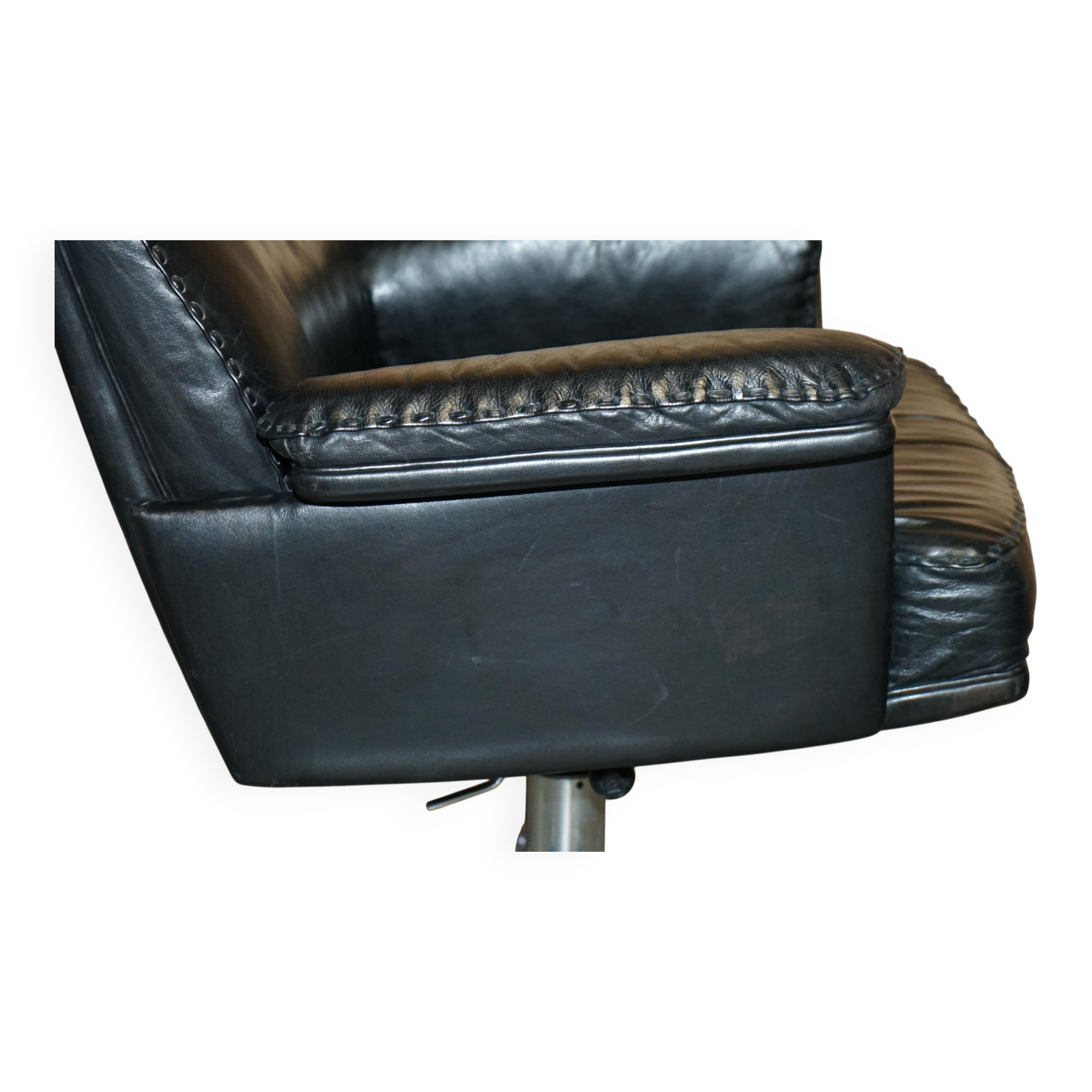 Vintage executive swivel office chair De Sede DS35 - mid-century leather