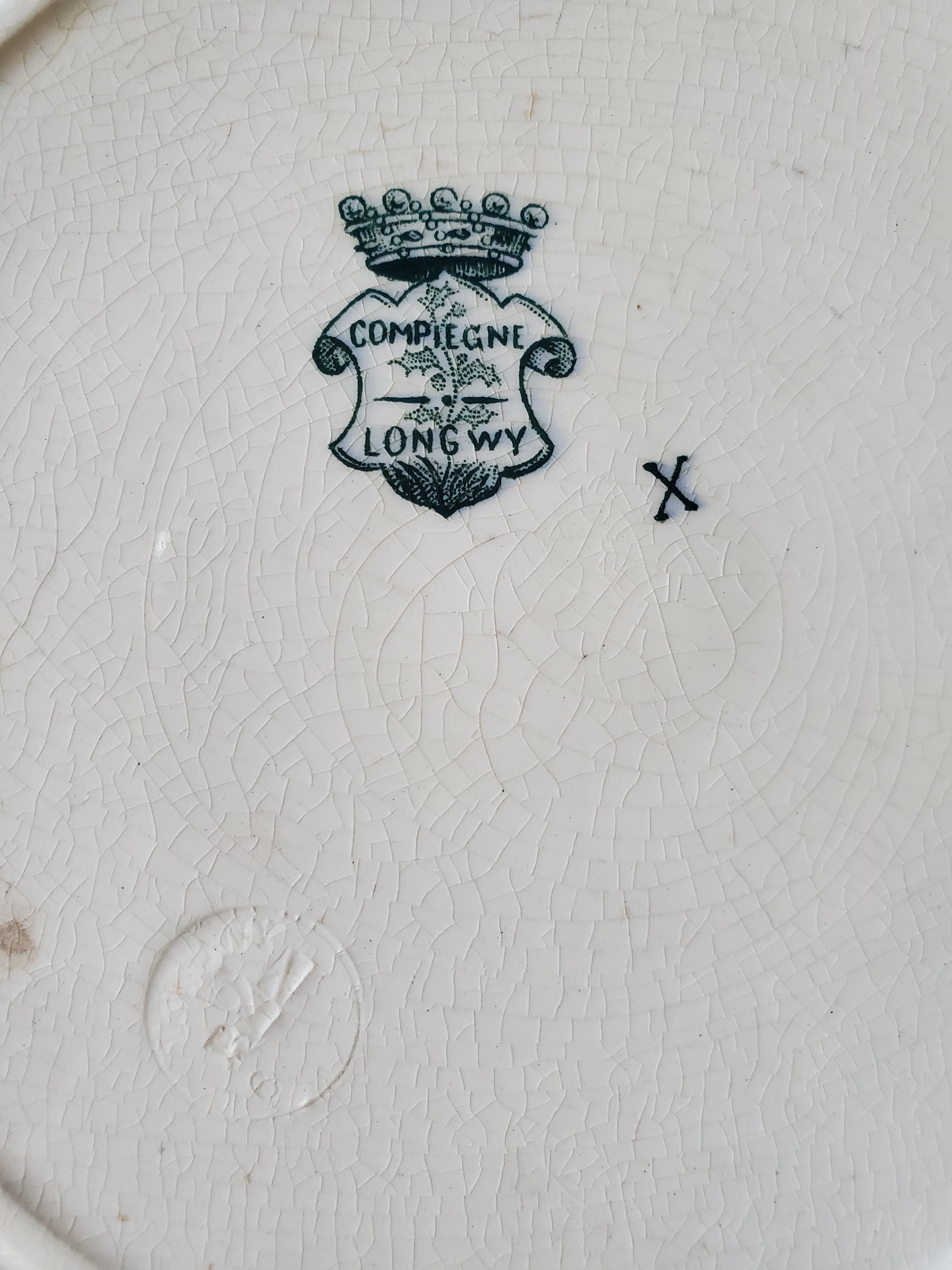 4 Longwy hollow plates