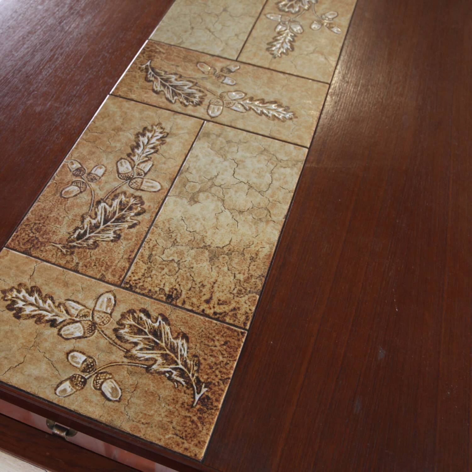 Extendable dining table in rosewood and ceramic