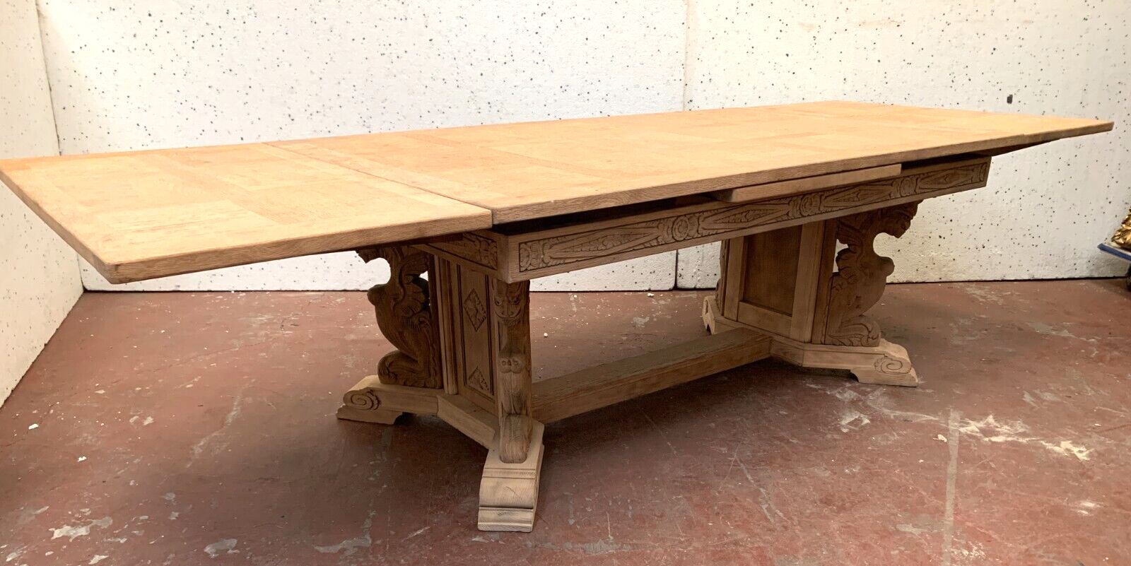 Renaissance style table in solid oak, 20th century
