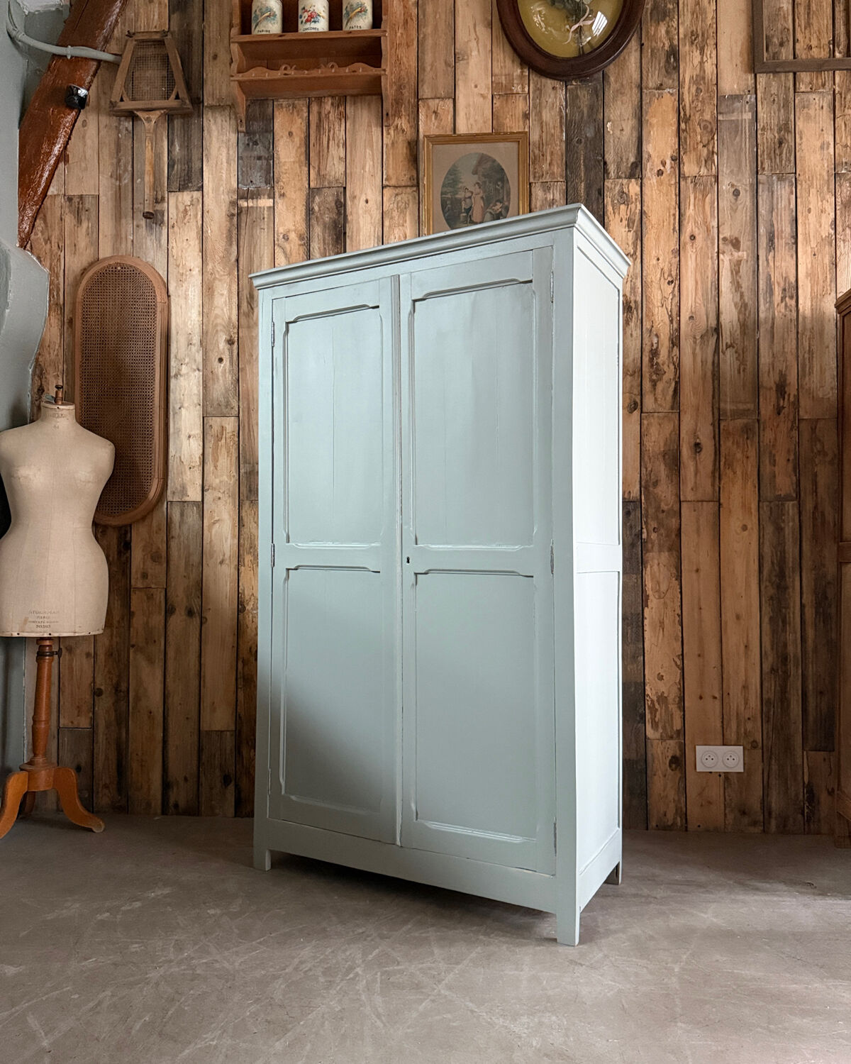 Armoire parisienne verte (rénovée)