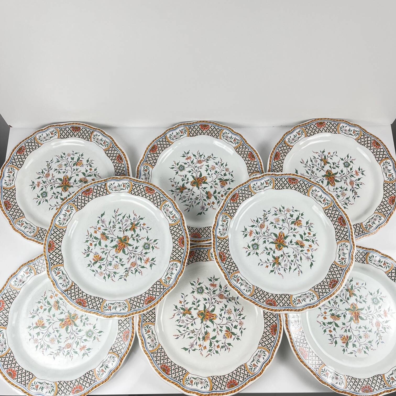 Set of 8 flat plates Gien model Rouen Sainfoin, 1990