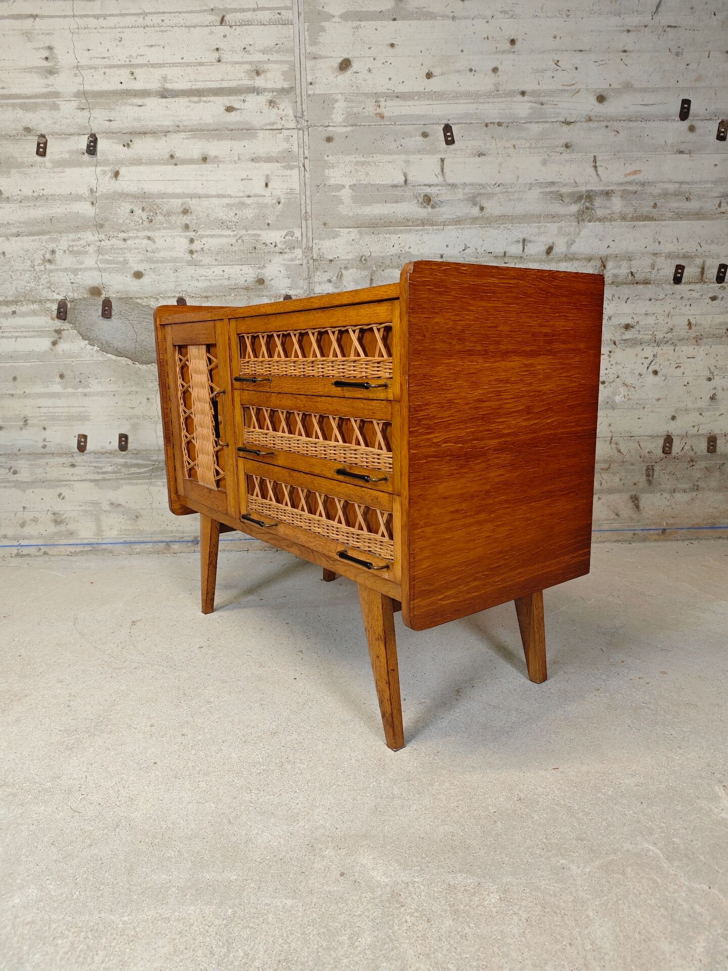 Buffet vintage bois et rotin