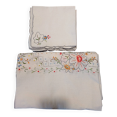Grande nappe ancienne brodée et ajourée et 8 serviettes