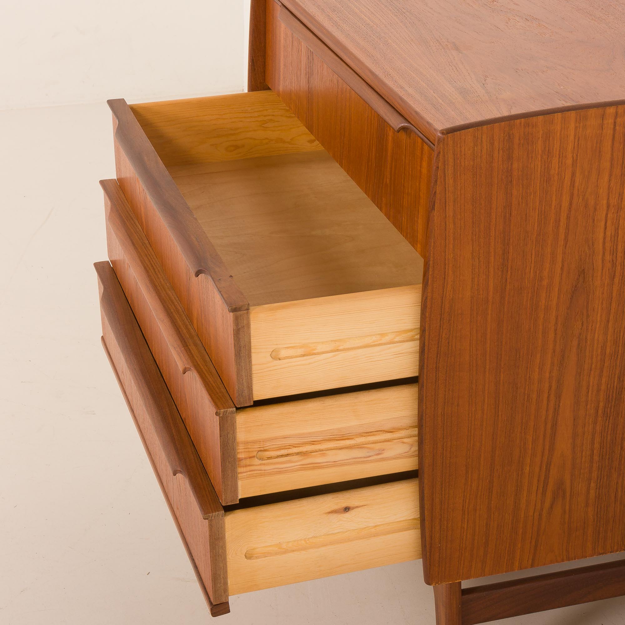 Commode danoise avec bureau caché ou coiffeuse, années 1960
