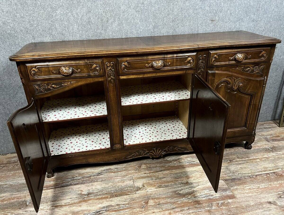 Louis XV style Provençal sideboard in walnut