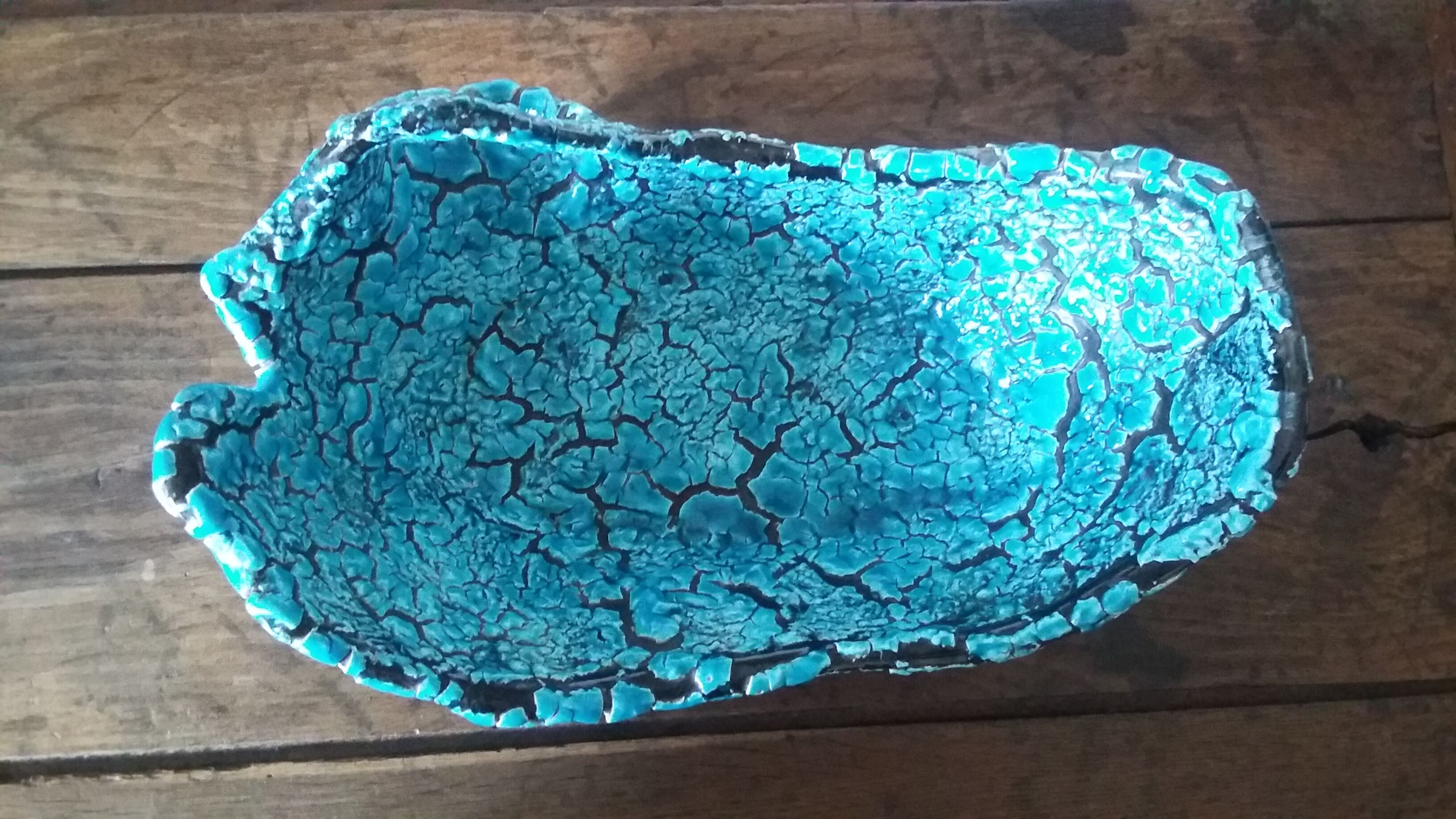 Cut turquoise faience