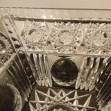 Fruit cup in finely chiseled crystal, square shape.