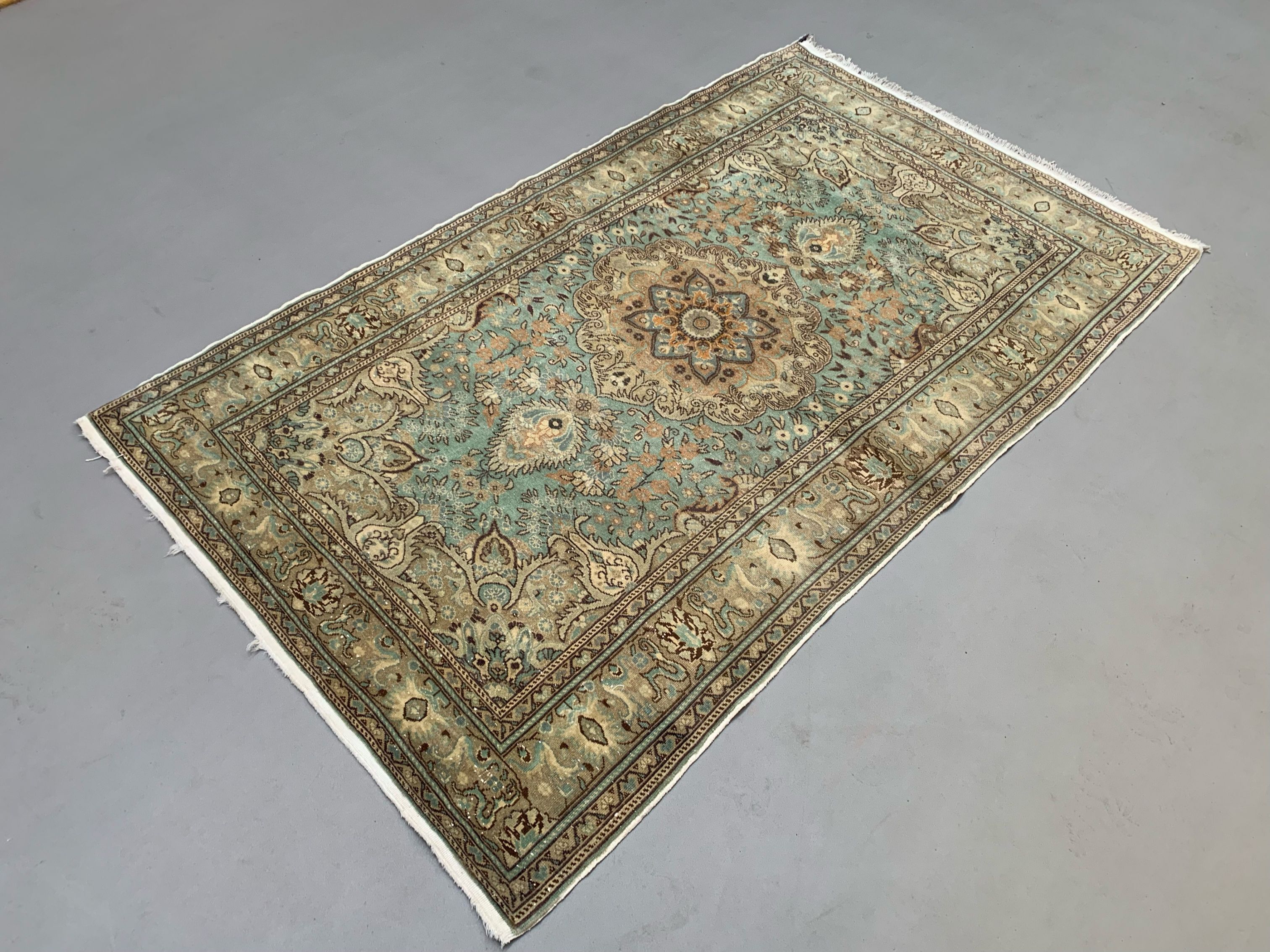 Vintage turkish rug 205x120 cm shabby carpet central anatolian medium