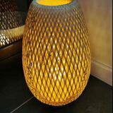 Lampe de table en bambou d'Asie du Sud-Est