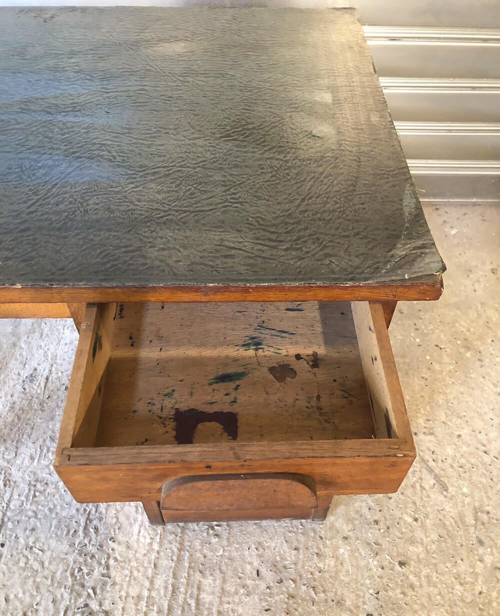 Bureau à caisson vintage circa 1950