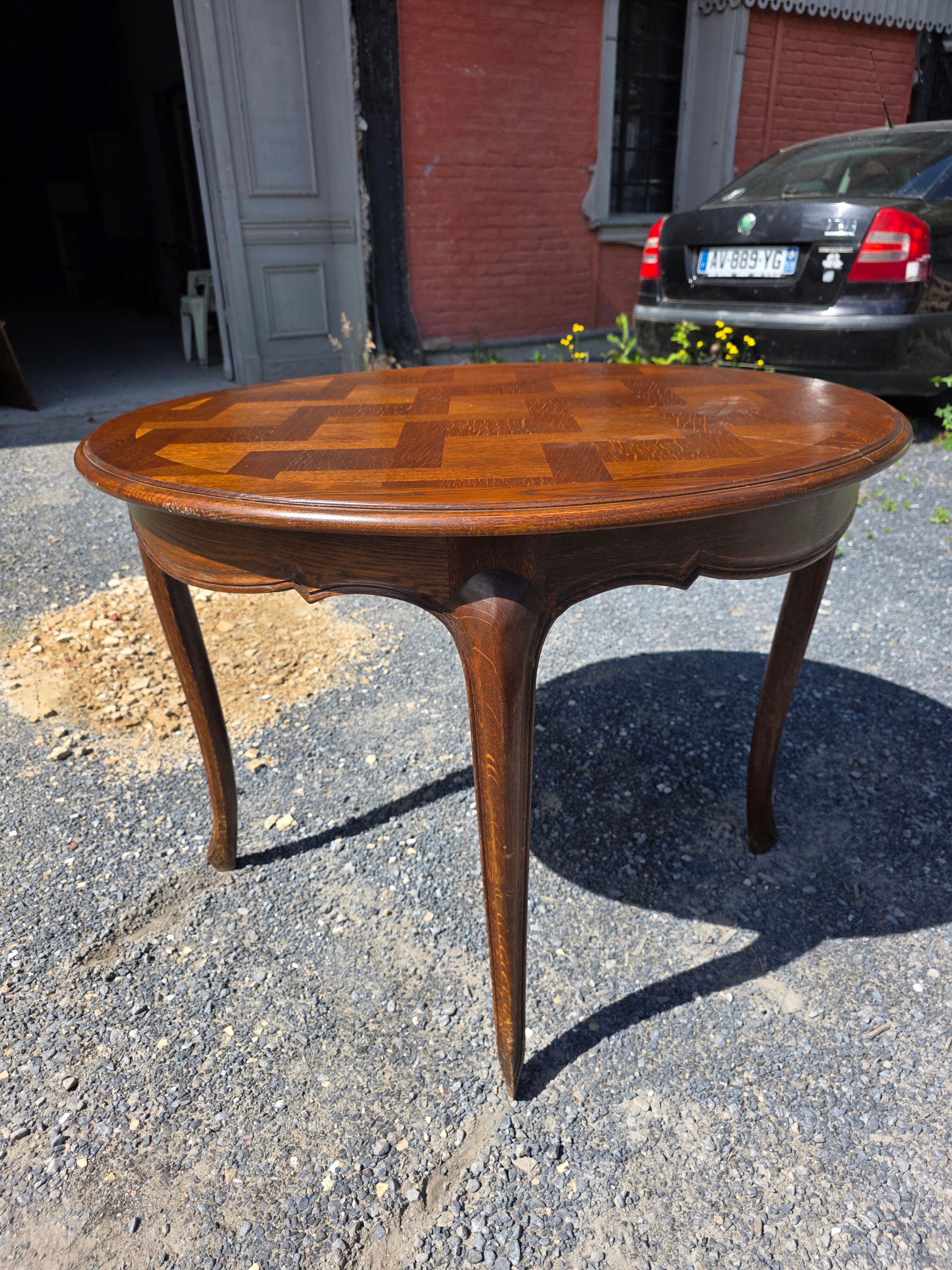Extendable table in Louis XV style in oak (2 extensions)