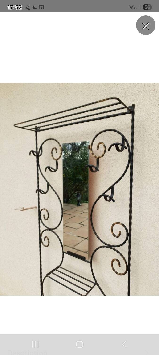 Wall-mounted coat rack