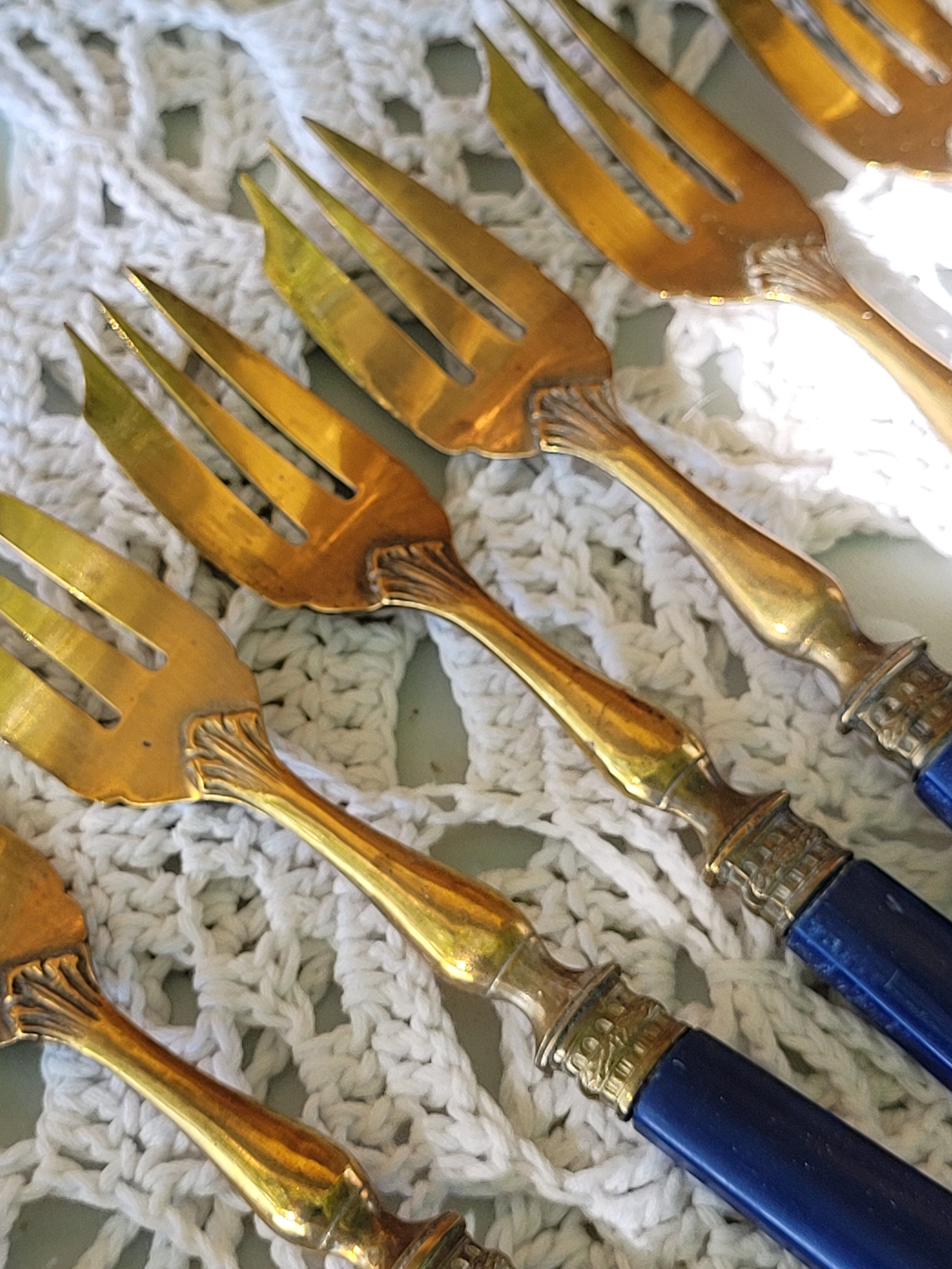 Box of 12 dessert forks