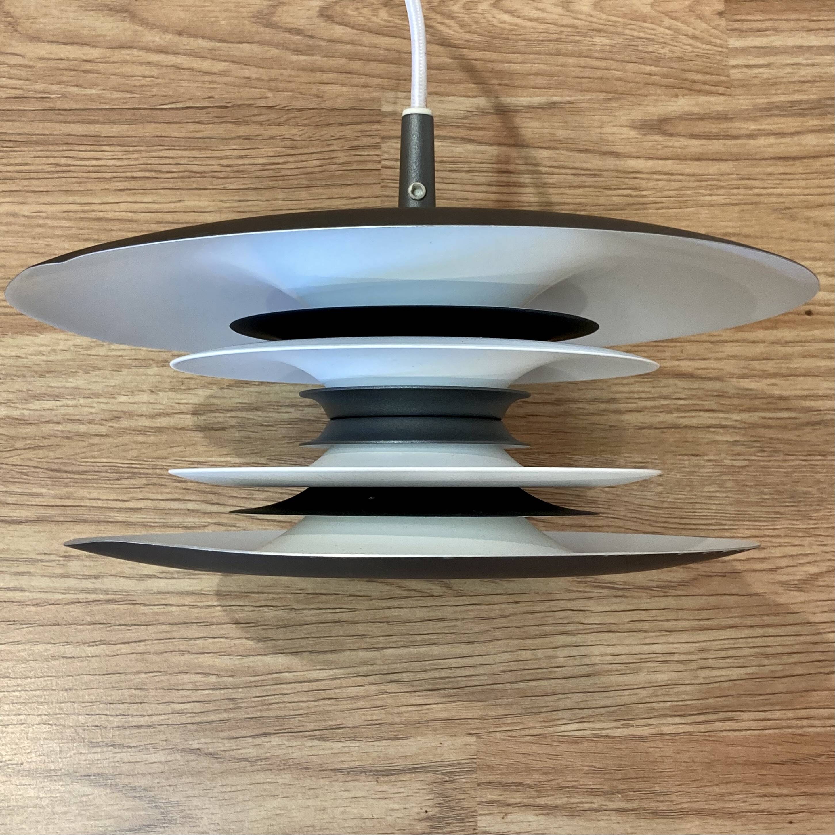 Suspension scandinave design "Joakim Fihn"