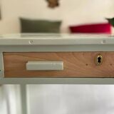 Bureau en bois peint