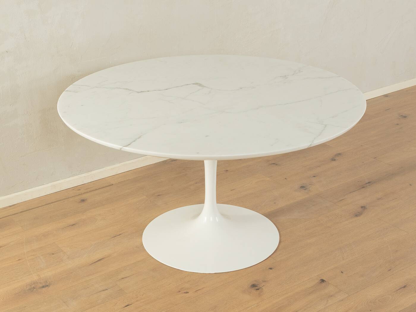 Tulip table by Eero Saarinen, Ø 133 cm