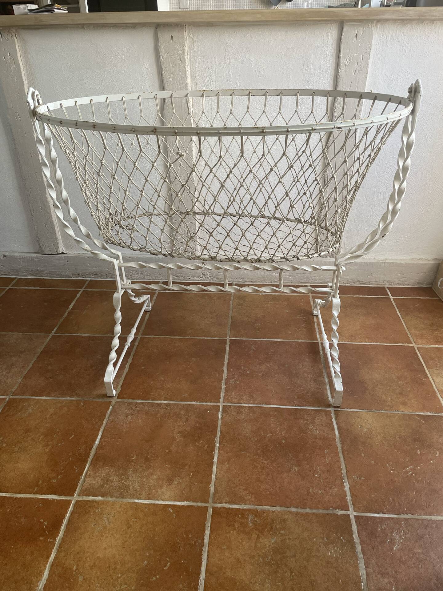 Cradle from the 1940s
