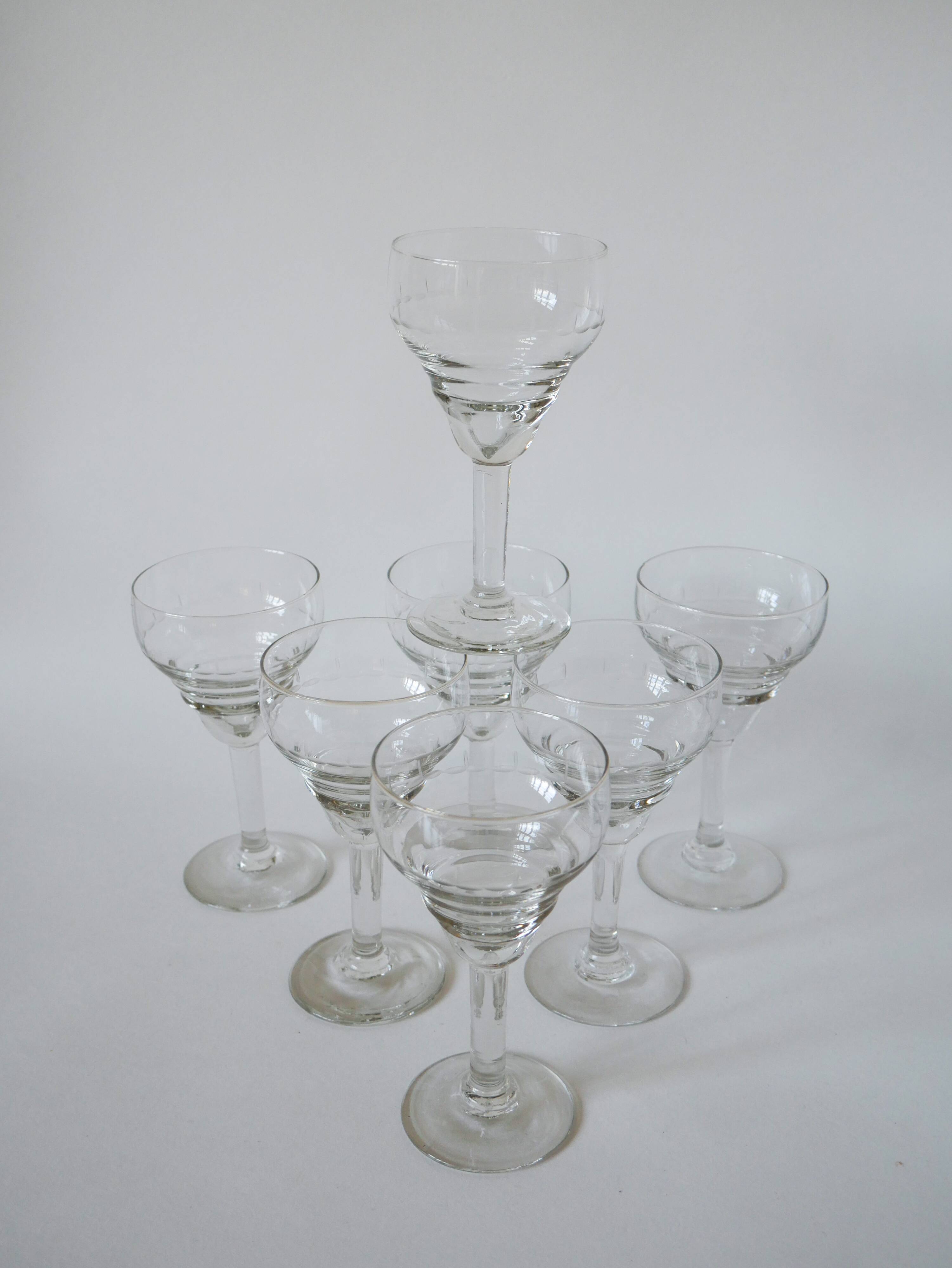 set of 7 large crystal wine glasses engraved 1940 15 x 8 cm
