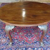 Nineteenth round table in carved mahogany with extension Ø 133 cm