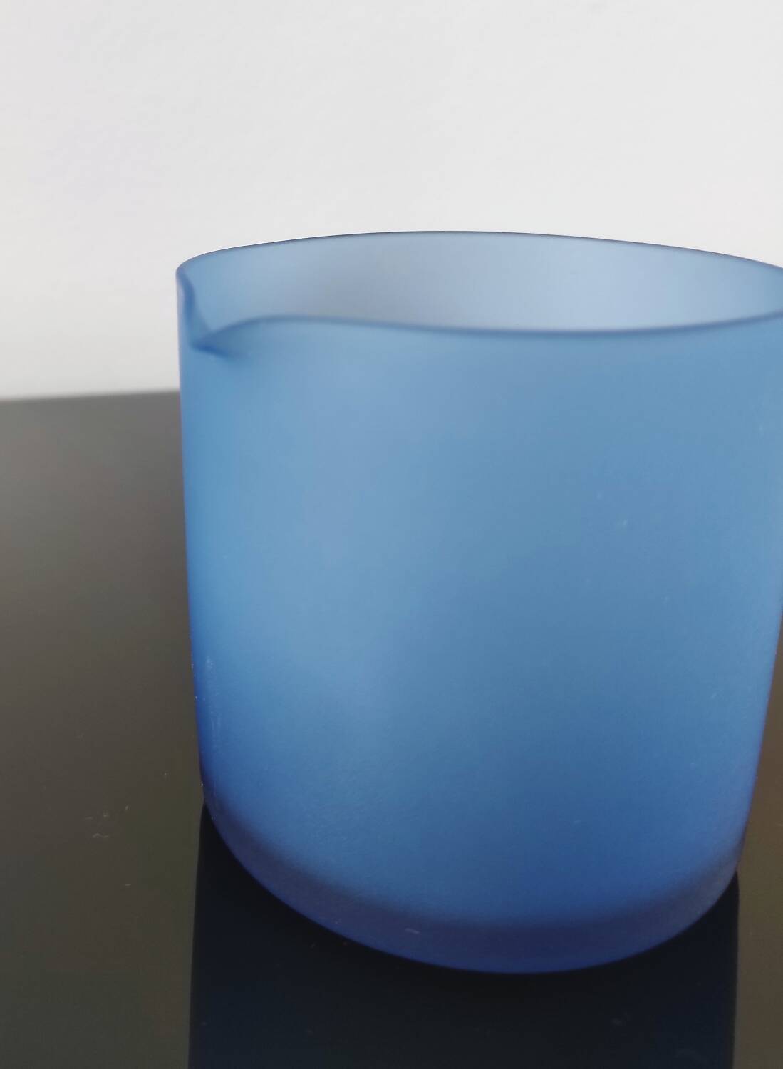 Ensemble service vintage bleu givré mat – 4 verres et 1 pichet