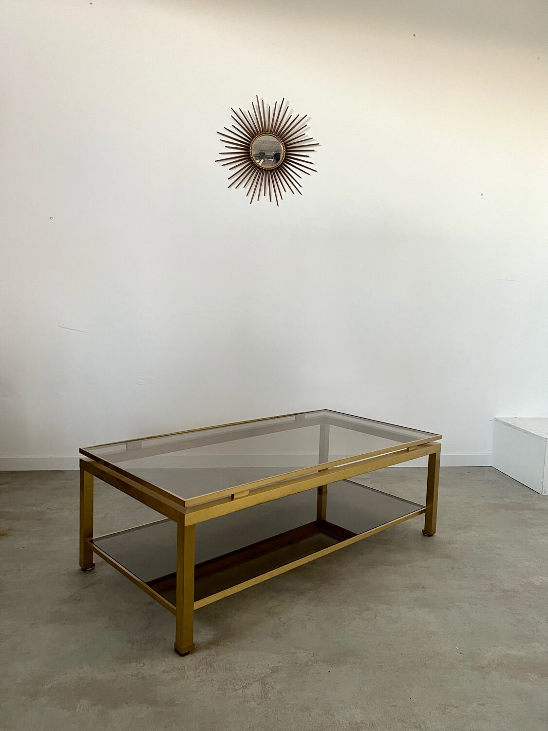 Table basse en laiton et verre fumé design Guy Lefèvre pour la maison Jansen Année 70/80 vintage