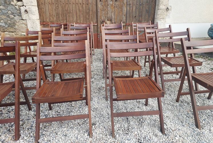 20 chaises pliantes en bois