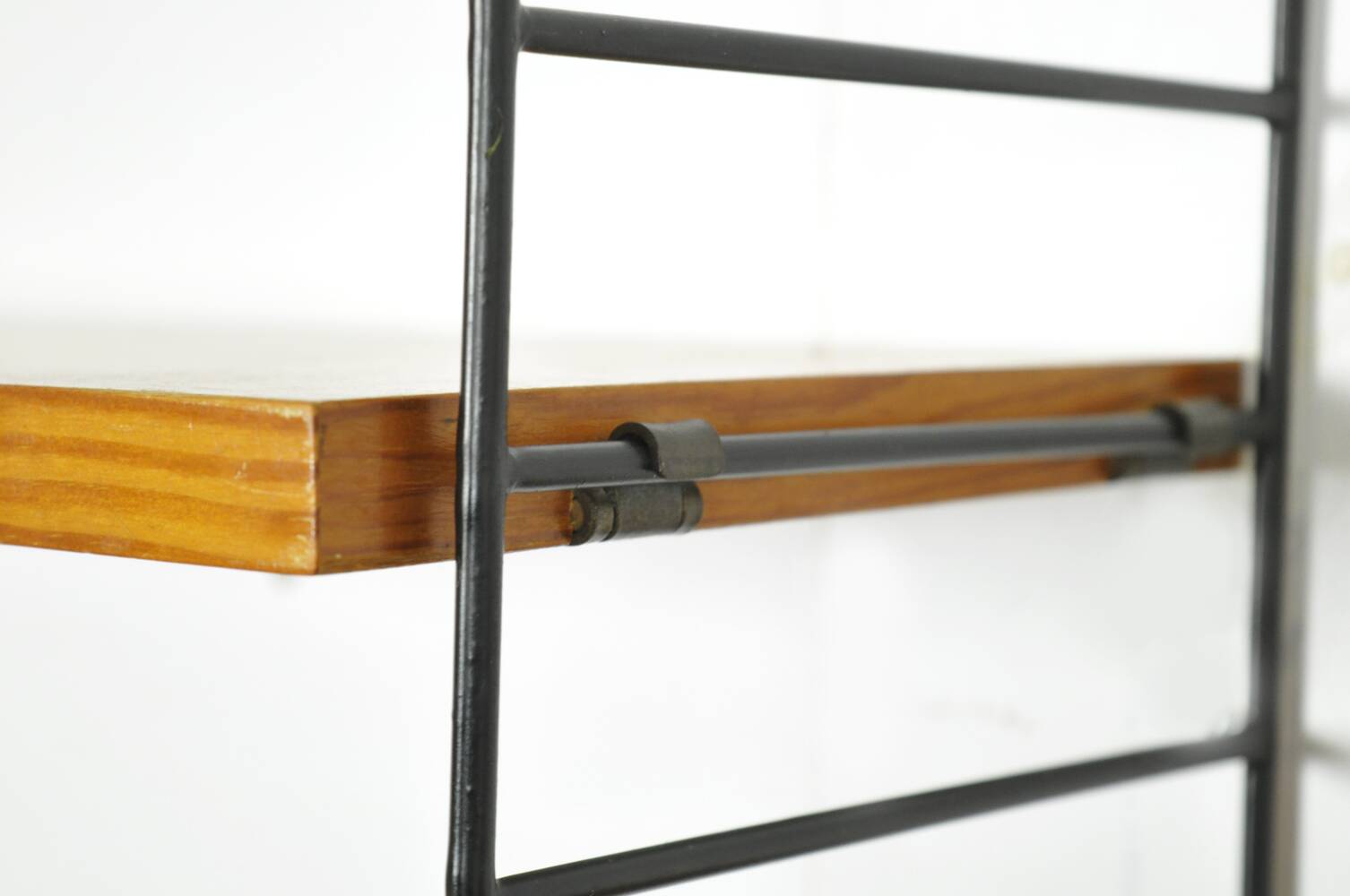 Vintage wall-unit – String shelf by Nisse Strinning and Kajsa Strinning, 1950s Sweden